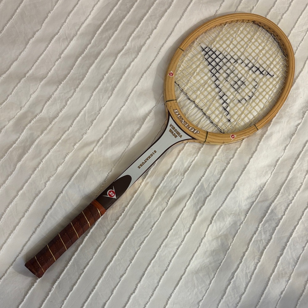 Dunlop Vintage Wooden Tennis Racket - Brown and Black